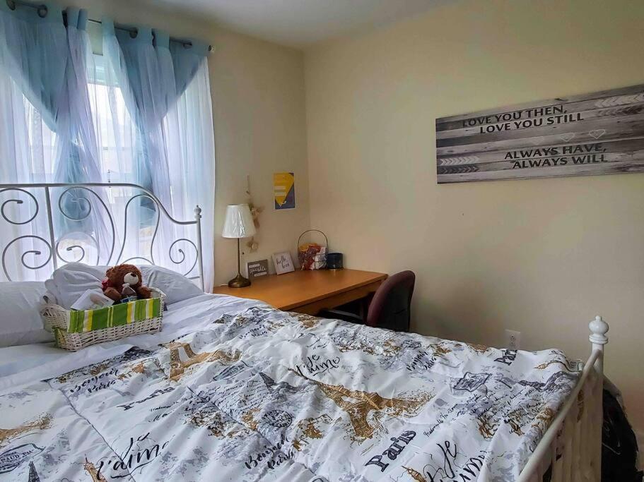 5 Star Room/Close To Town Center And Everything/5 Min Walk Metro Rockville Esterno foto